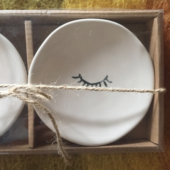 NWT Rae Dunn plates - Picture 3 of 6